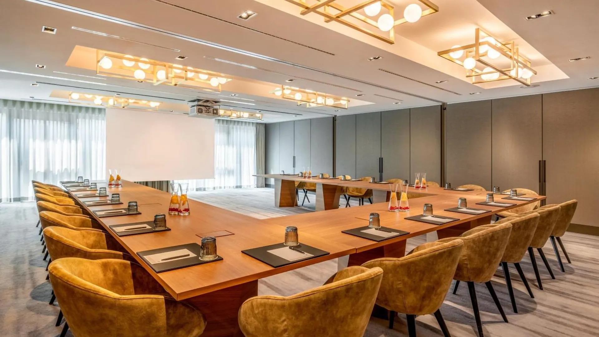 Munich Marriott Hotel City West 4*,