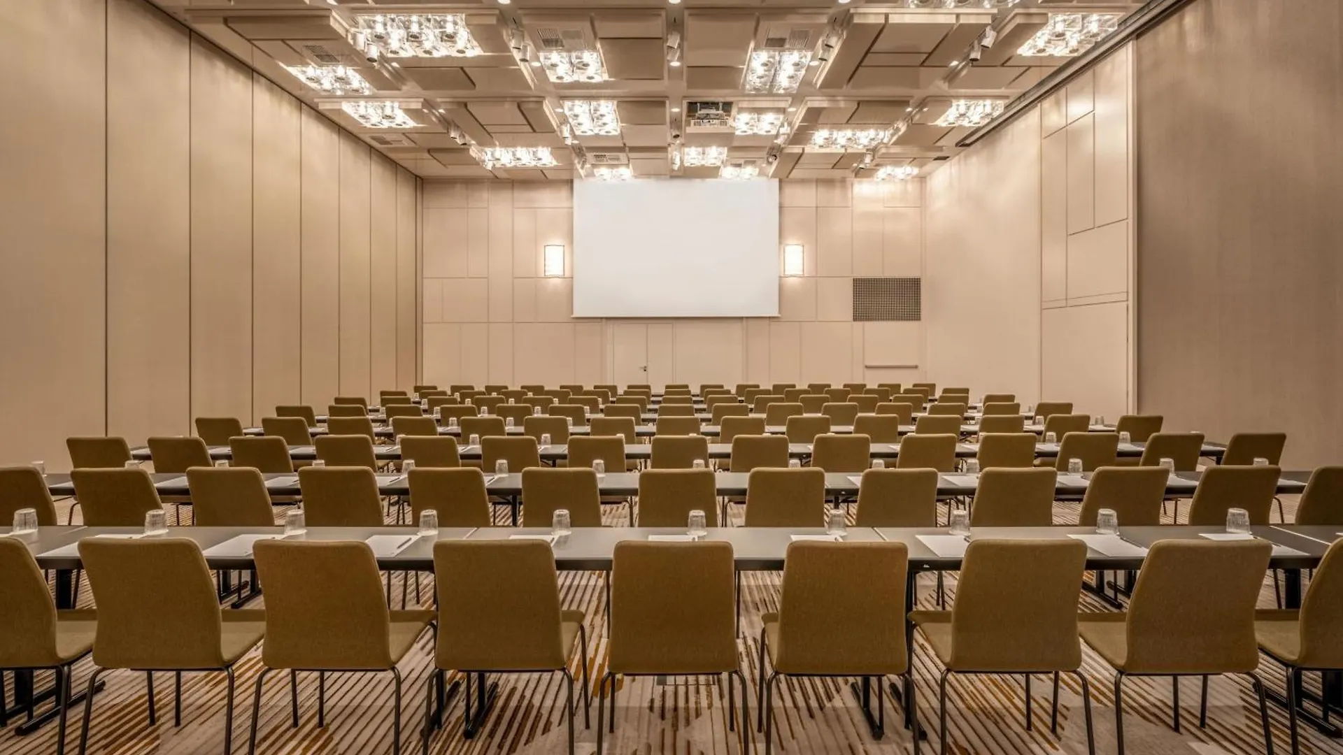 Munich Marriott Hotel City West 4*,